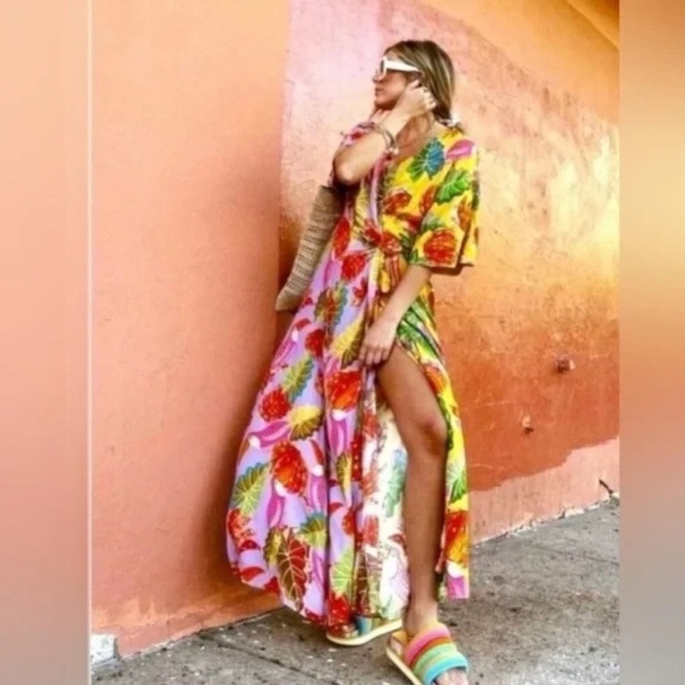 Unworn Farm Rio Beaks & Bananas Maxi Wrap Dress in Yellow & White Multi